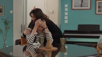 شاهد .. رزان جمال تنشر صورة من كواليس "الثمن" وتذكر بعودته الى العرض