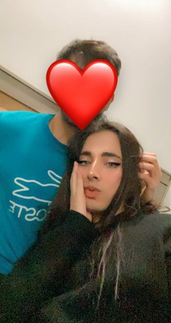 شاهد .. بدر خلف يشارك الجمهور محادثة لا أخلاقية جمعته بزوجه- بالصورة