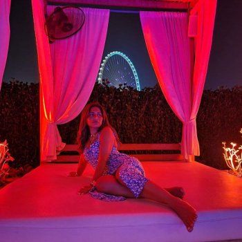 شاهد .. بالصور- إطلالة مميزة.. منة فضالي تتألق من عطلتها الصيفية