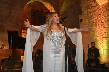 شاهد .. خاص بالصور- فلة الجزائرية في بيروت مجدداً