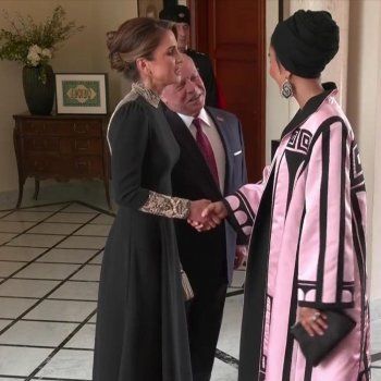 شاهد .. بالصور-هكذا إستقبلت الملكة رانيا الشيخة موزا المسند