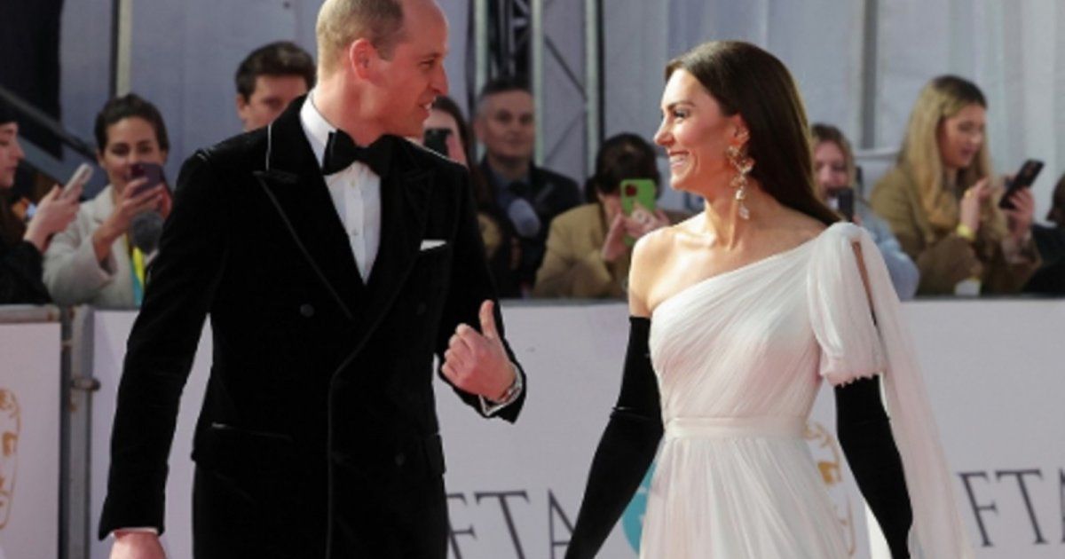 شاهد .. بالصور - أميرة ويلز كايت ميدلتون تتألق بالوردي الفاتح في الزفاف الملكي الأردني