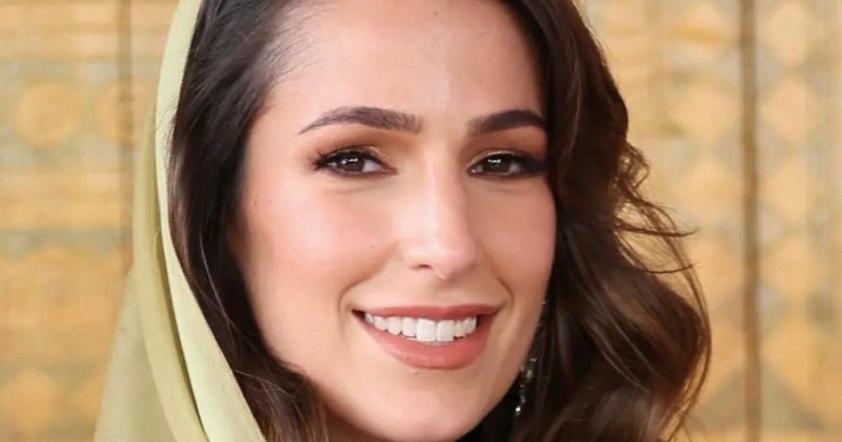 شاهد .. صور من طفولة رجوة آل سيف تظهر حبها ركوب الخيل منذ الطفولة