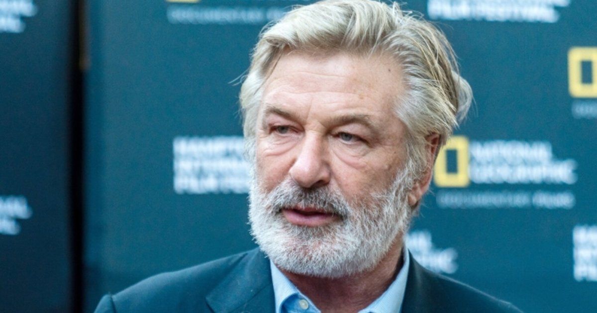 شاهد .. بعد معاناته من آلام شديدة في الورك .. أليك بالدوين يخضع لعملية جراحية