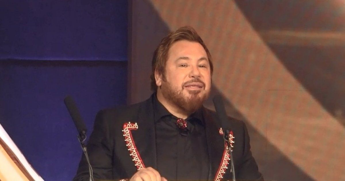 شاهد .. خاص بالفيديو- دكتور هراتش ساغبازاريان يكرّم كبار النجوم وكيف علّق على الزمن الفني الحالي؟