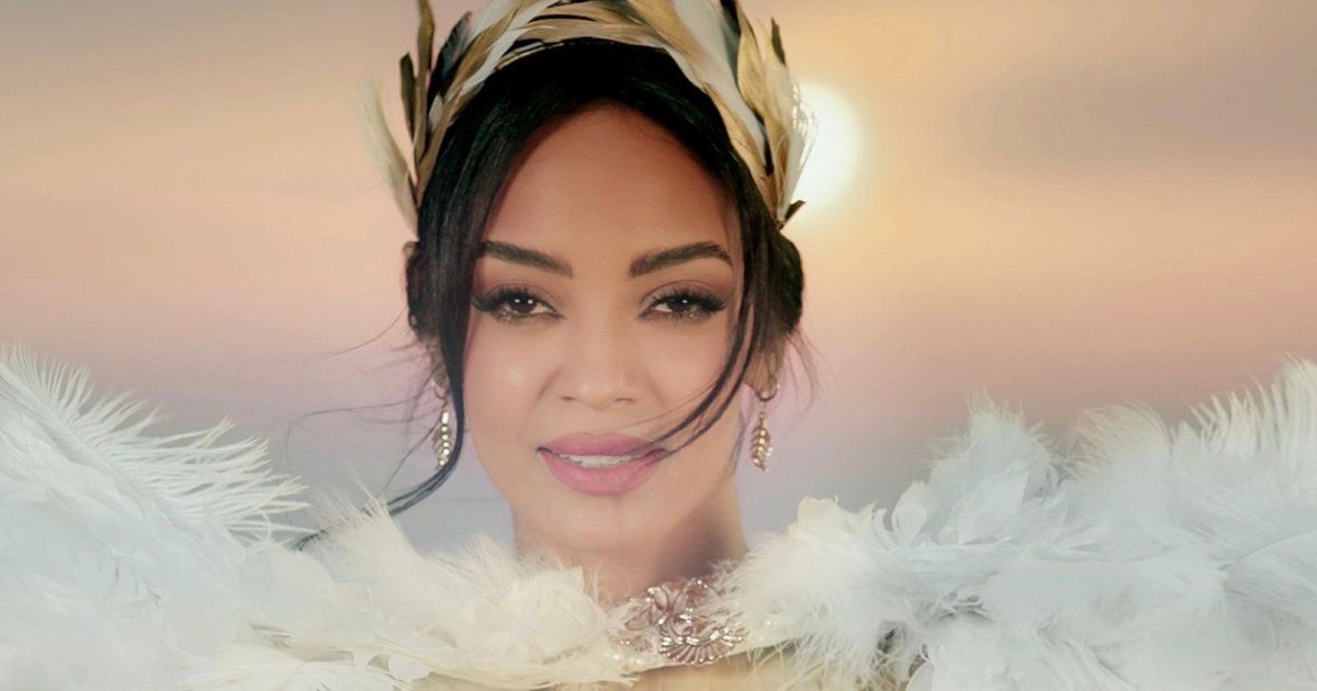 شاهد .. لميس سلطان تُطلق "السمار" بتوقيع عادل سرحان-بالفيديو