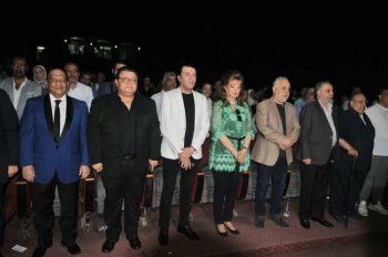 شاهد .. تكريم أشرف زكي وصفاء أبو السعود وخالد جلال وعادل عبده