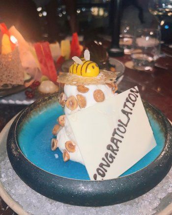 شاهد .. بالصور- من أمام برج خليفة..ماريتا الحلاني توثق لحظات ما قبل الزفاف