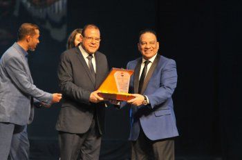 شاهد .. تكريم أشرف زكي وصفاء أبو السعود وخالد جلال وعادل عبده