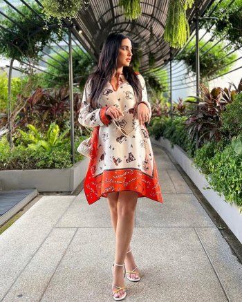 شاهد .. بالصور- درة التونسية تتالق بإطلالة تحبس الأنفاس