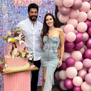 شاهد .. هكذا إحتفل بوراك أوزجيفيت بعيد ميلاد فهرية أفجان.. فكم بلغ عمرها؟