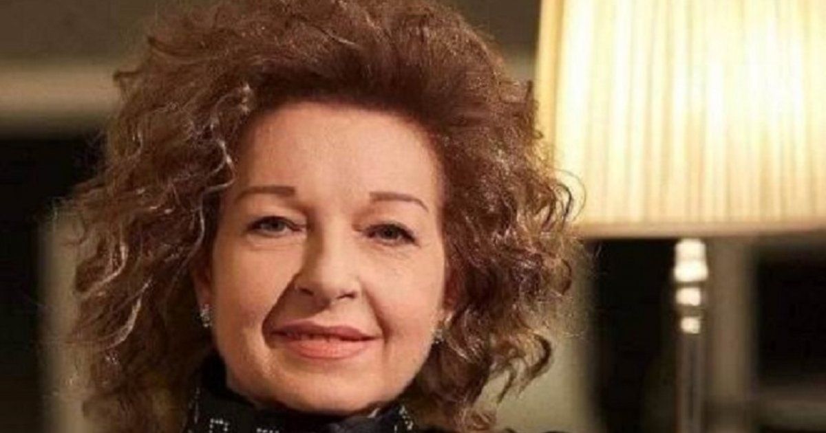 شاهد .. بهذه الكلمات الحزينة نادين الخوري تودع أختها الراحلة