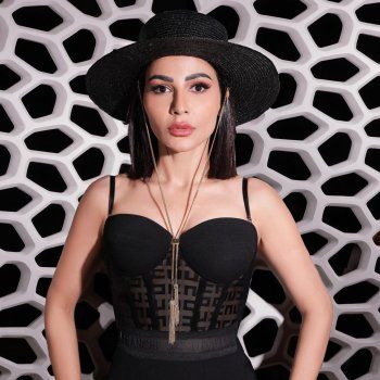 شاهد .. بالصور- مهيرة عبد العزيز بإطلالة جذابة