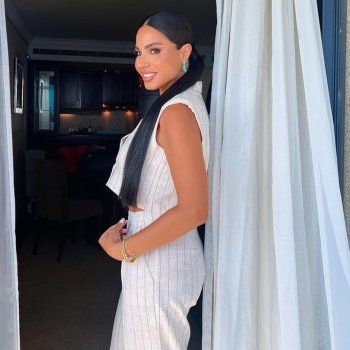 شاهد .. بالصور- بإطلالة مميزة وأنيقة.. نسرين أمين تتألق وتخطف الأنظار