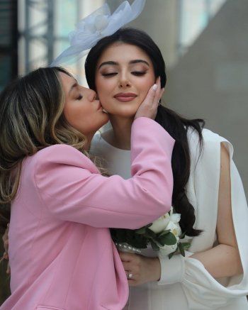 شاهد .. دانا الحلاني شقيقة ماريتا الحلاني تهنئها بتأثُّر-بالصور