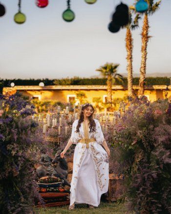 شاهد .. إليكم سعر إطلالة ماريتا الحلاني في ليلة الحناء