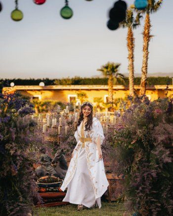 شاهد .. إليكم سعر إطلالة ماريتا الحلاني في ليلة الحناء