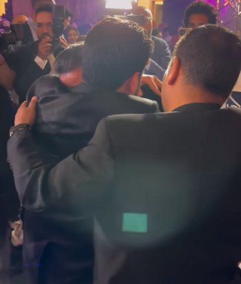 شاهد .. بالصور - أحمد شيبة يبكي بشكل هستيري... والسبب؟