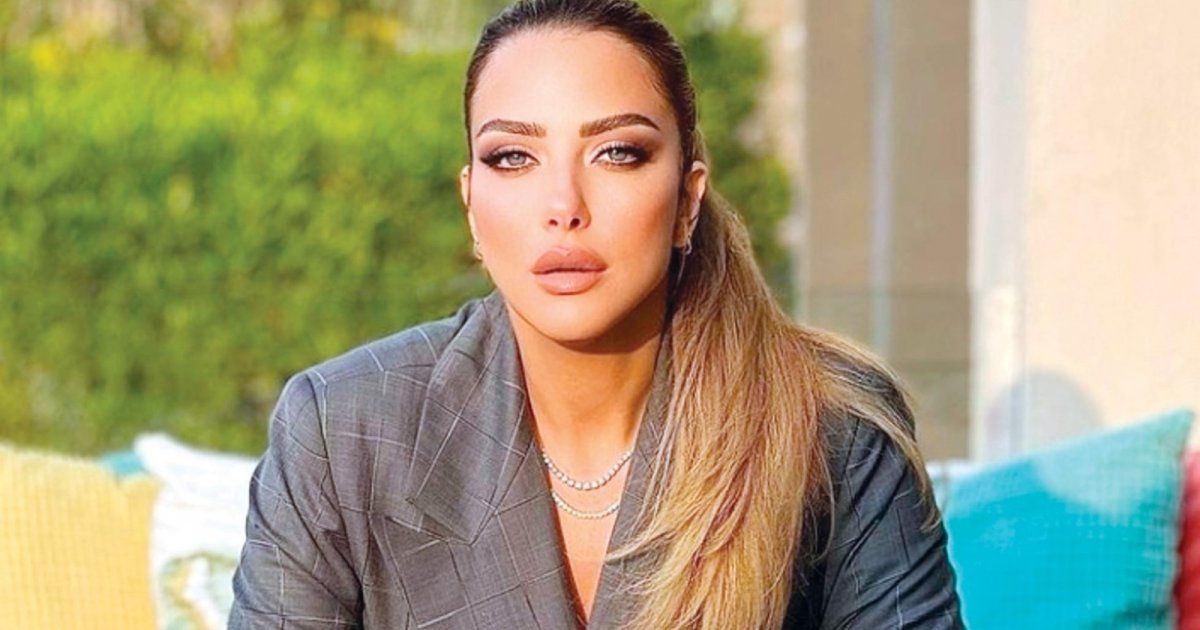 شاهد .. بالصورة- بإطلالة صيفية..ريم مصطفى تتألق بإطلالة تحبس الأنفاس