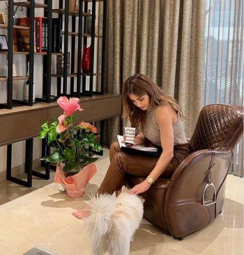 شاهد .. بالصور- جولة في منزل مروان خوري وزوجته ندى... ديكوره راقي للغاية