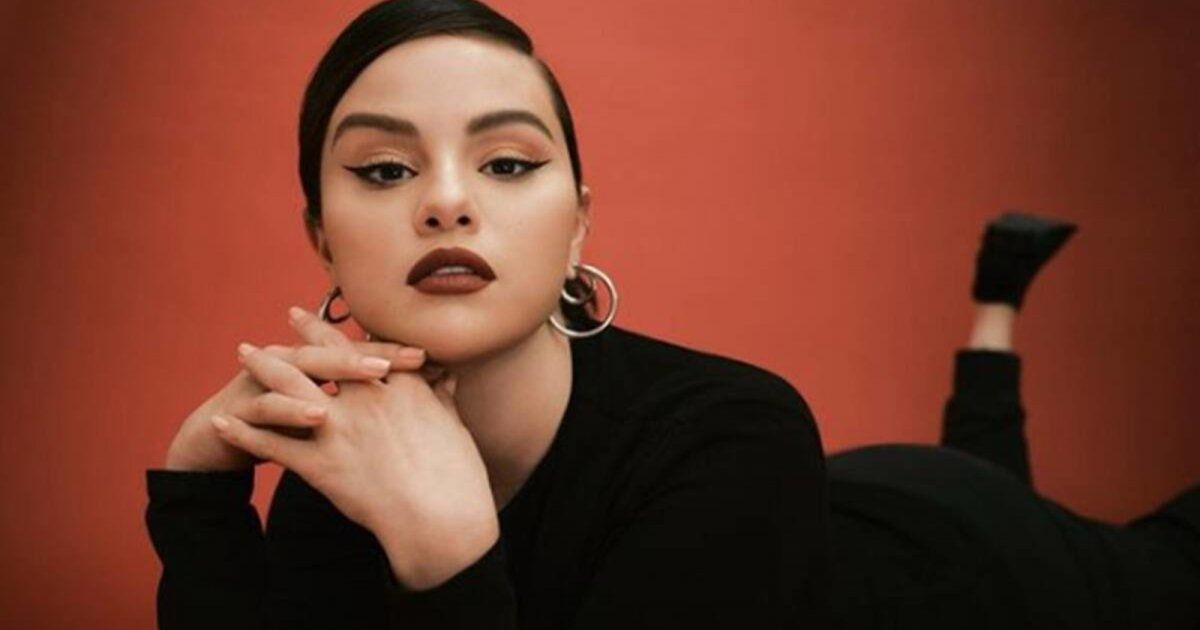 شاهد .. سيلينا غوميز تثير شفقة الجمهور.. "أنا عزباء وأحتاج اهتمام"