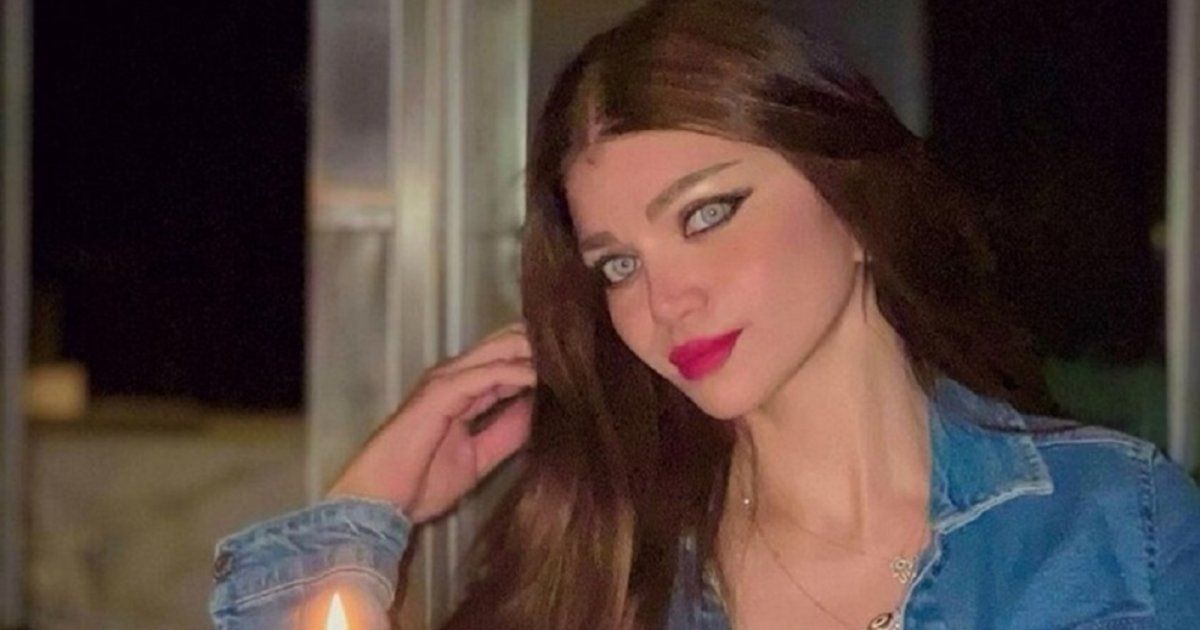 شاهد .. ياسمين الخطيب تسحر الأعين بجمالها في إطلالة بفستان أسود-بالصورة