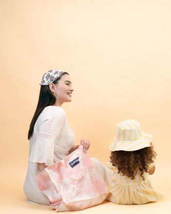 شاهد .. روان بن حسين وابنتها تلفتان الأنظار في إعلان فرنسي