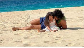 شاهد .. شقيقة محمد صلاح تظهر للمرة الأولى على شاطئ الغردقة.. شاهدوا