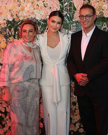 شاهد .. سعد لمجرد ووالداه يحتفلون بصديقته ميريام لبيض لهذا السبب!