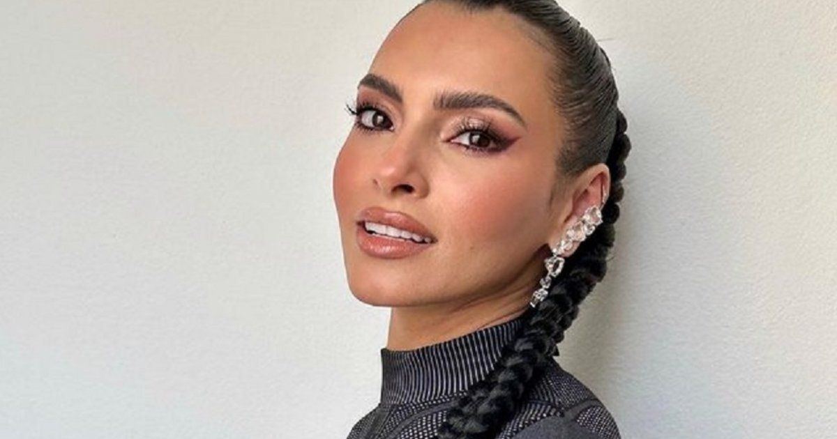 شاهد .. كارمن سليمان تحيي حفل تخرج إبنها من المدرسة