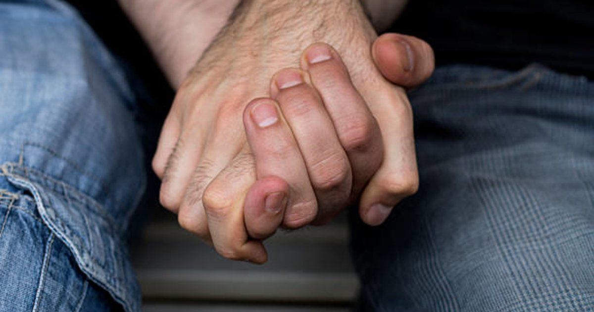 شاهد .. فنان لبناني بأحدث ظهور مع زوجه الاسباني - بالصورة