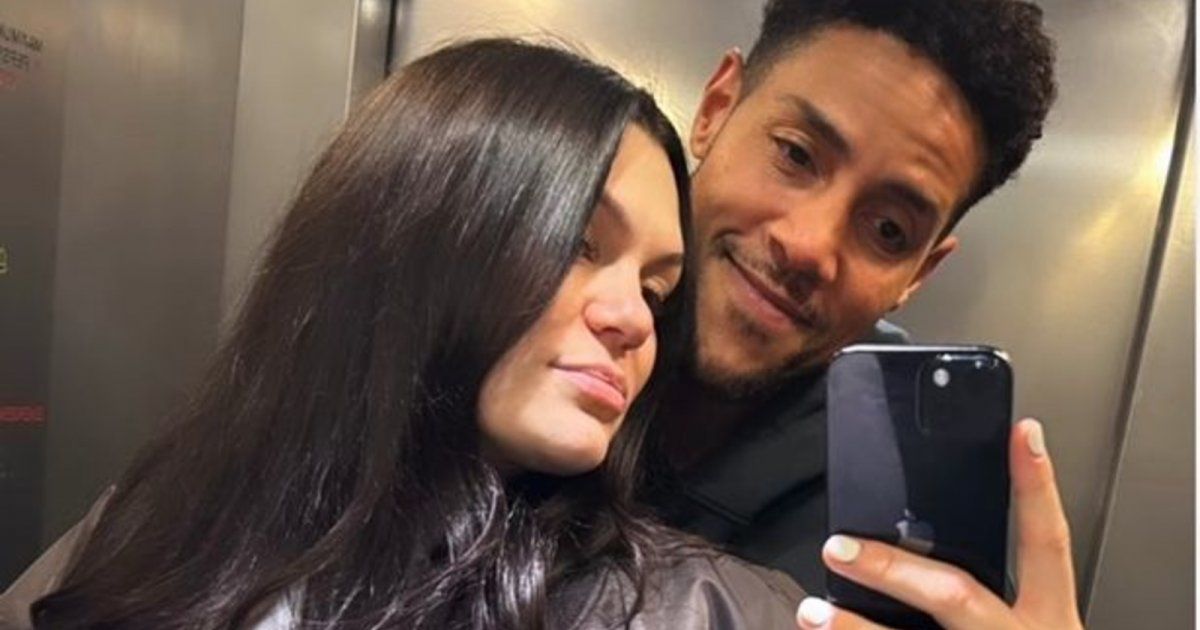 شاهد .. بالصورة - جيسي جاي تحتفل بعيد ميلاد إبنها بالكشف عن إسمه