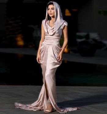 شاهد .. بالصور- مهيرة عبد العزيز بإطلالة تحبس الأنفاس