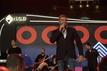 شاهد .. حفل خاص لـ رامي صبري يشعل المسرح في قصر البارون- بالصور