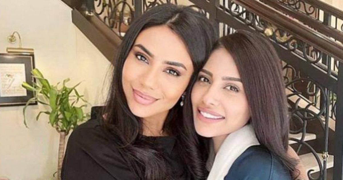 شاهد .. بالفيديو - تصادم بين لبنى عبدالعزيز وإلهام علي على الهواء