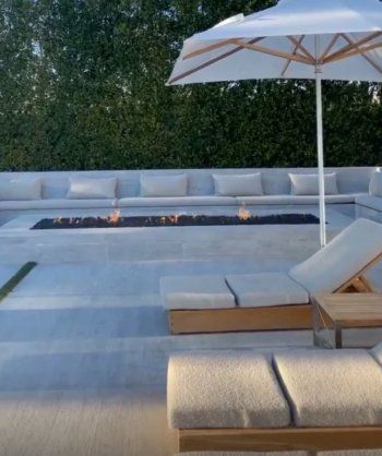 شاهد .. جولة في قصر كايلي جينر الخيالي... أشبه بمدينة خاصة بها - بالصور