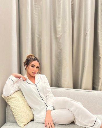 شاهد .. بالصور- إطلالة مميزة لـ سارة سلامة تحبس الأنظار