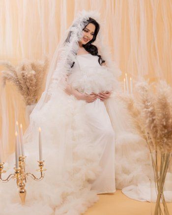 شاهد .. ظهور مفاجئ لـ ديانا كرزون بفستان الزفاف مع اقتراب موعد الولادة