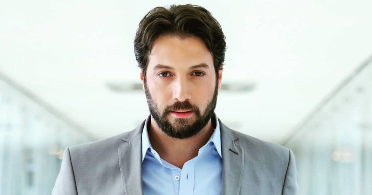 شاهد .. بالصورة - محمد الأحمد يحمس الجمهور لمسلسله الجديد "الحجرة" من خلال البوستر الرسمي