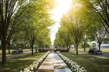 شاهد .. بالصور - زواج إبنة إيمينم من حبيبها وهكذا بدت بالفستان الأبيض