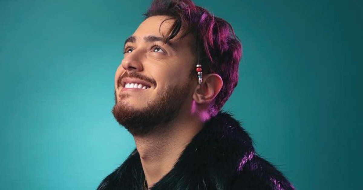 شاهد .. سعد لمجرد يلعب الشطرنج منفرداً والجمهور "ليس لك منافس"