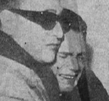 شاهد .. صورة نادرة لـ عبد الحليم حافظ وهو يبكي بشدة.. فما السبب؟