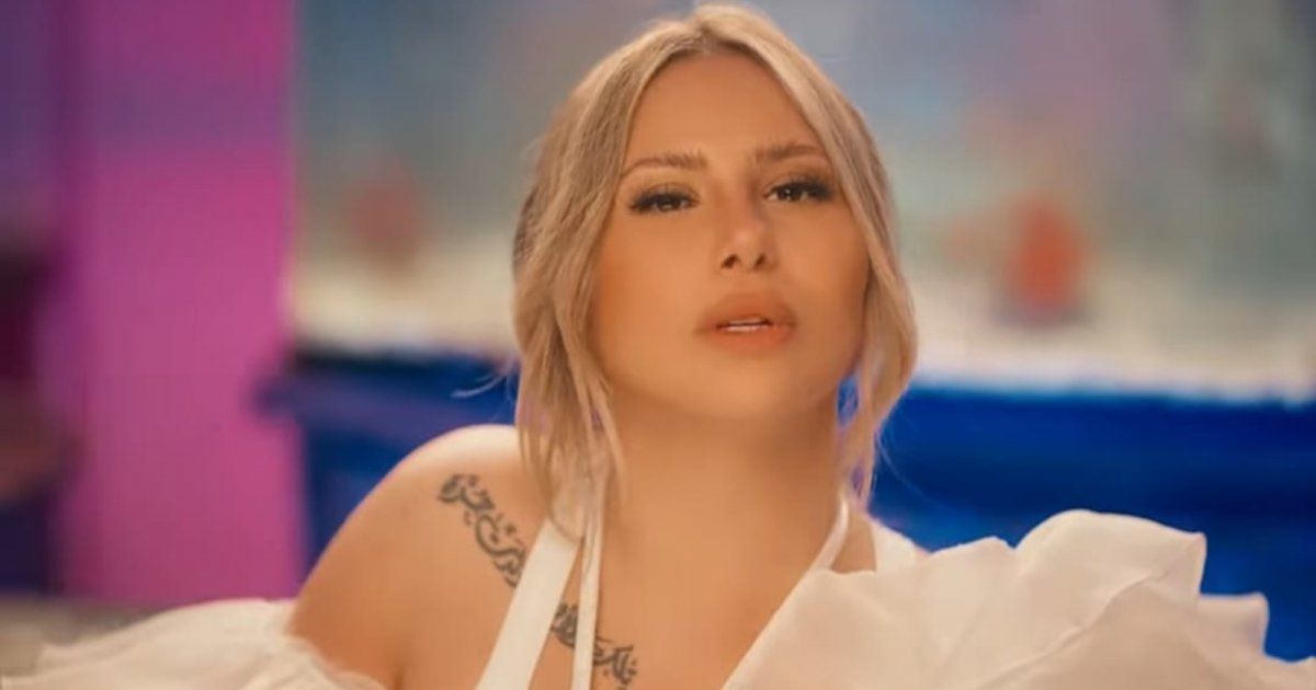 شاهد .. بعد فترة طويلة من إبتعادها عن الفن.. راكيل نخول تضرب من جديد بـ "ماما المجال"