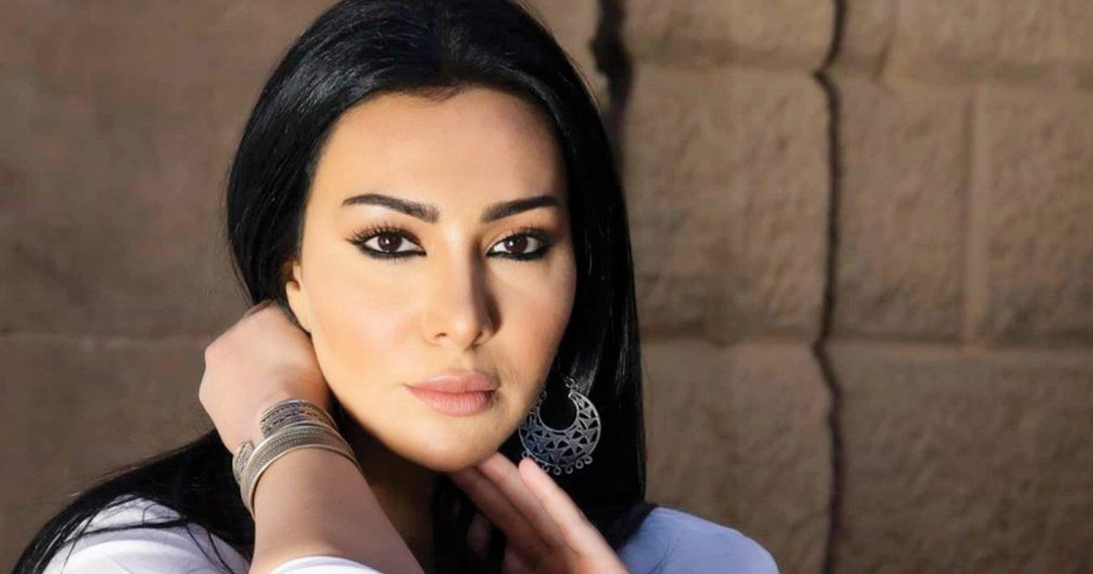 شاهد .. ميرهان حسين تتراجع عن قرار اعتزالها وتوضح-بالفيديو