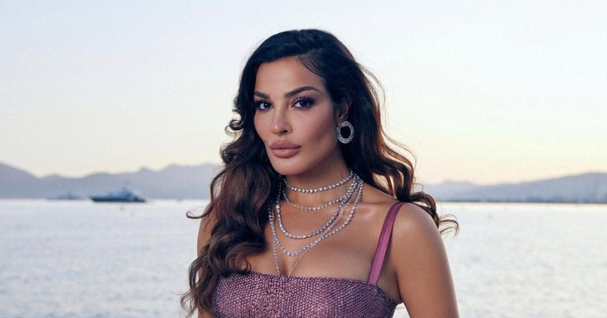 شاهد .. نادين نسيب نجيم نجمة الإطلالات غير التقليدية.. وهكذا نسقت ملابسها