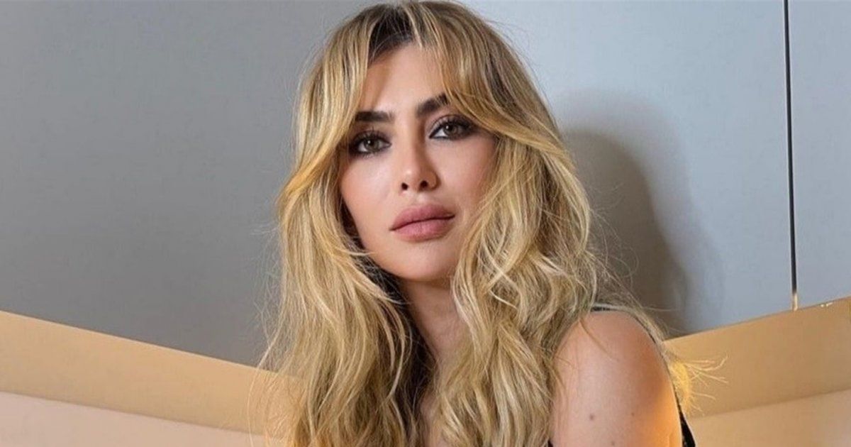 شاهد .. هل وضعت ستيفاني صليبا العضو التناسلي الأثنوي على قالب عيد ميلادها ؟