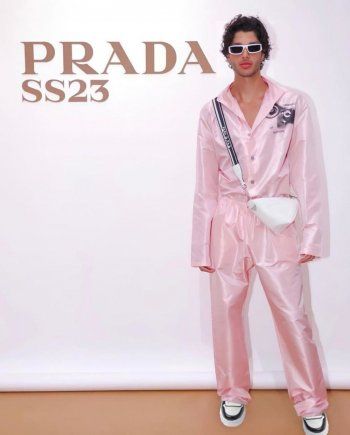 شاهد .. لماذا ارتدى راغب علامة الملابس الزهرية على خطى إبنه لؤي ؟