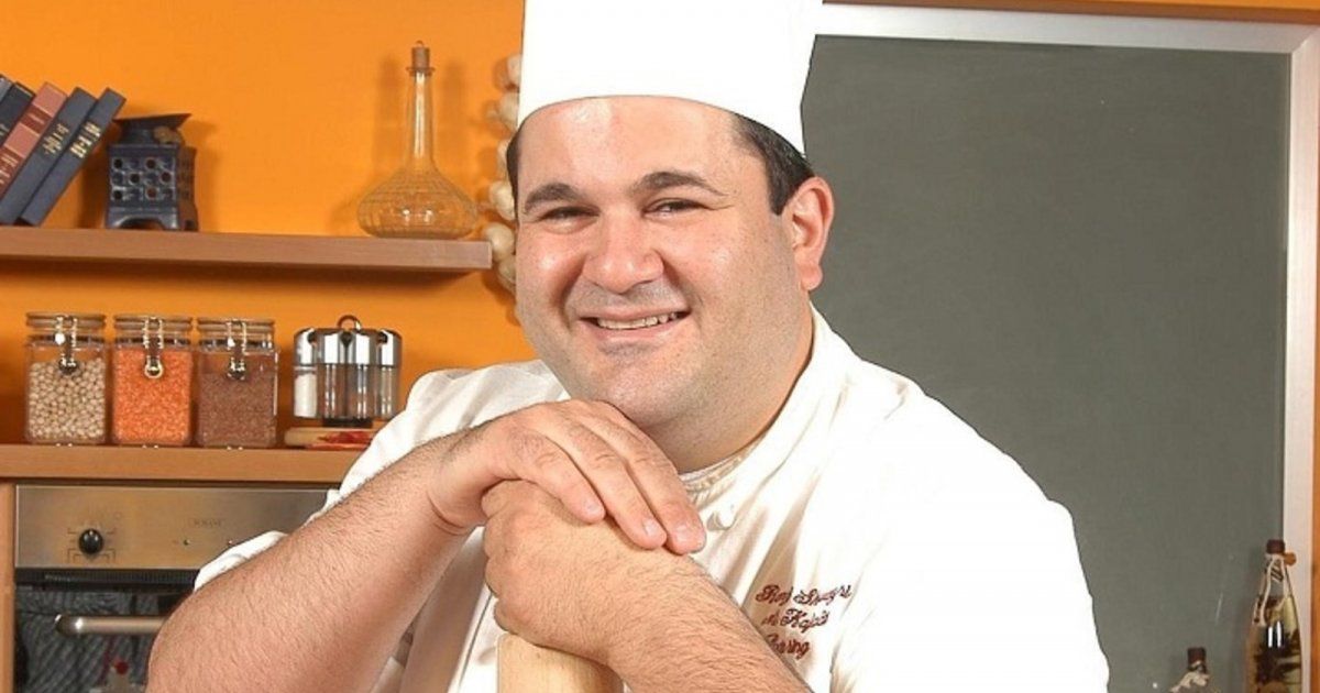 شاهد .. الشيف رمزي إلى مثواه الأخير.. هذا موعد الدفن والتعازي