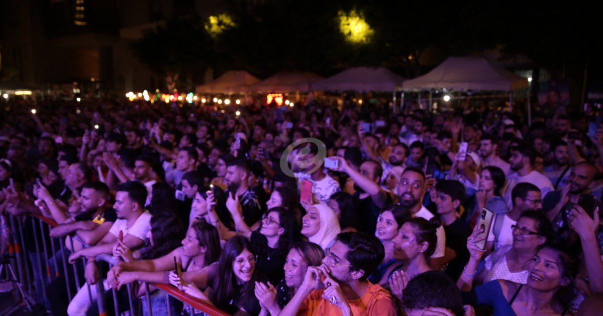 شاهد .. خاص وبالصور - نيكول سابا وباسم فغالي وشيراز وجو أشقر وفيفيان مراد وشربل فهمي يشعلون أجواء الجميزة