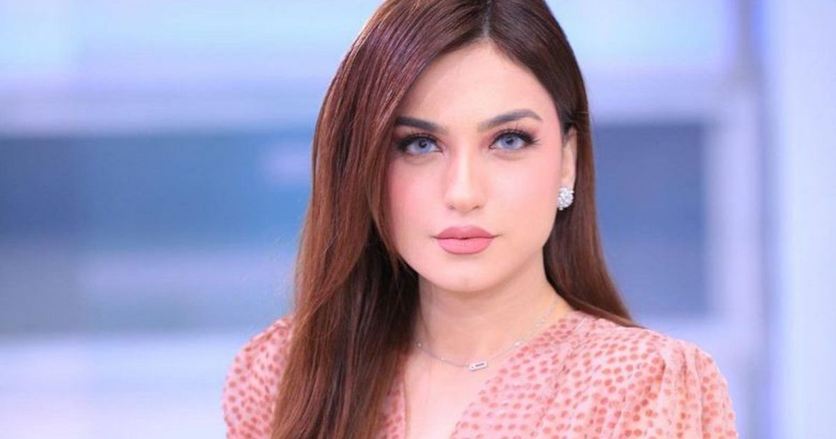 شاهد .. صورة لـ ياسمين عز من دون فلتر و"تعديلات المخرج" تحدث بلبلة